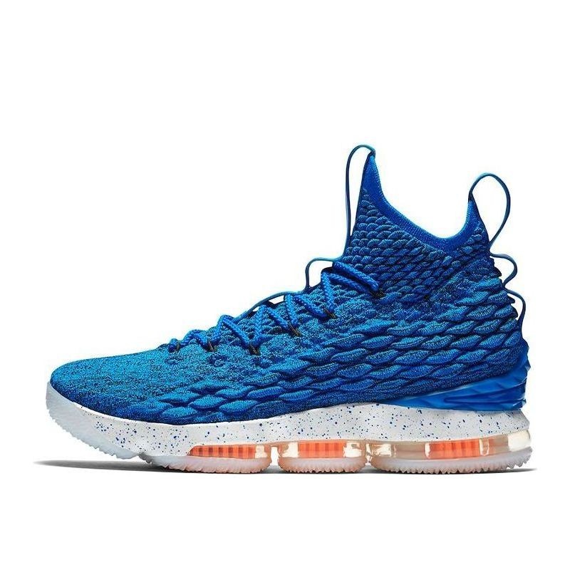 Nike LeBron 15 - Construction Robuste pour Matchs Intenses